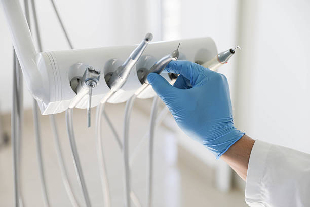 Professional Emergency Dentist technician working in Bainbridge, OH